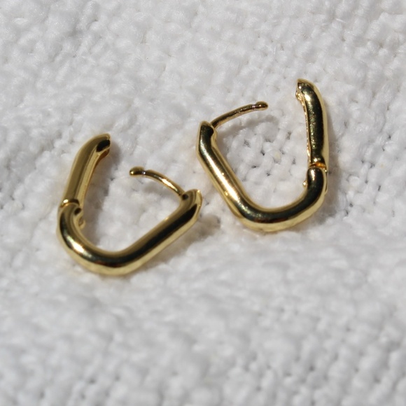Sterling Silver Gold Oval Hoop Earrings - Picture 4 of 10